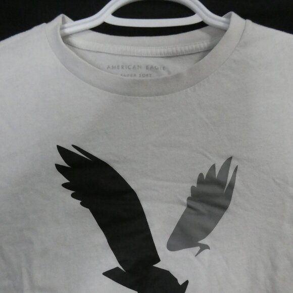AMERICAN EAGLE - Super Soft - Standard Fit | small | Graphic White Tee / T-Shirt - Picture 5 of 13